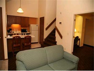Отель Hawthorn Suites Toledo