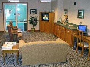Отель Rodeway Inn & Suites