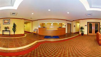 Отель Comfort Inn & Suites