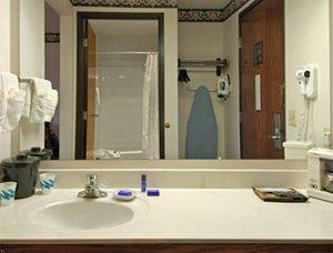 Отель Baymont Inn & Suites