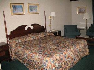 Отель Americas Best Value Inn-Lynchburg Madison Heights