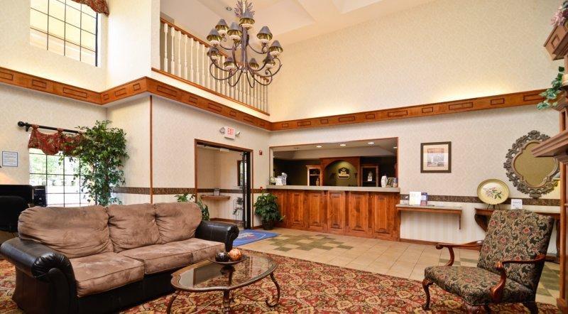 Отель Best Western Bradbury Inn & Suites