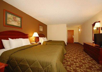 Отель Comfort Inn & Suites