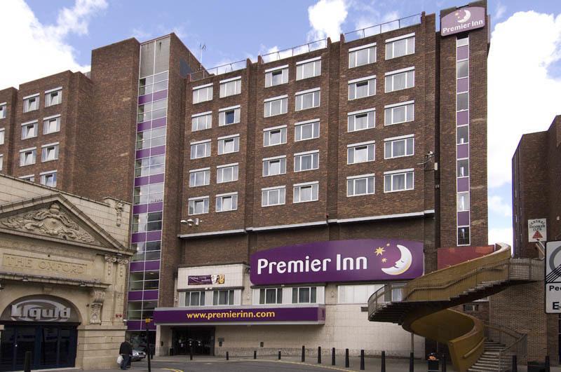 Отель Premier Inn Newcastle Central