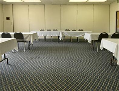 Отель Days Inn  Hillsboro