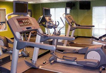 Отель Fairfield Inn & Suites Newark Liberty International Airport