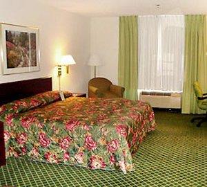 Отель Fairfield Inn by Marriott Fayetteville Interstate 95