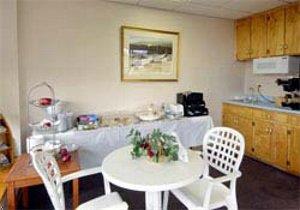 Отель Howard Johnson Express Inn 