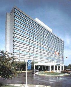 Отель Plaza Hotel & Conference Southfield