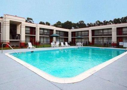 Отель Quality Inn & Suites