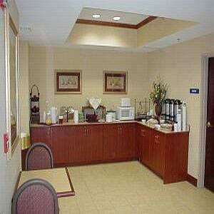 Отель Microtel Inn And Suites Starkville 