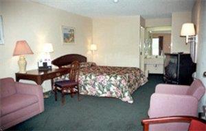 Отель Ramada Limited Mooresville