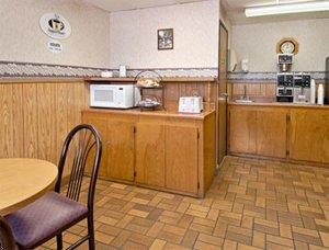 Отель Super 8 Nevada