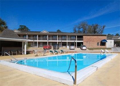 Отель Suburban Extended Stay Tallahassee