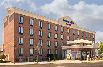 Отель Fairfield Inn By Marriott