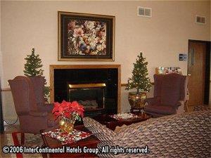 Отель Holiday Inn Express Hotel & Suites Ashtabula