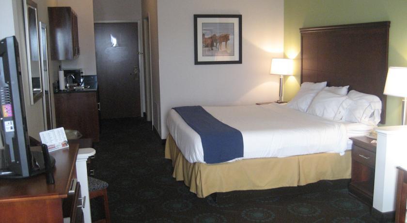 Отель Holiday Inn Express Hotel & Suites MOREHEAD CITY