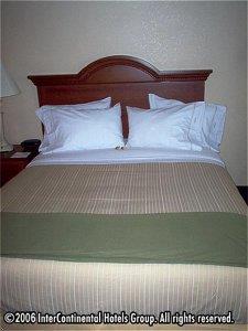 Отель Holiday Inn Express SHELBY @ HWY 74