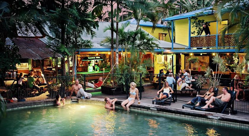 Calypso Inn Backpackers Resort