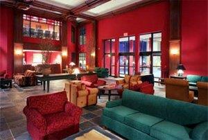 Отель Radisson Hotel Milwaukee-Pewaukee