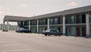 Отель Super 8 Motel - Pelham