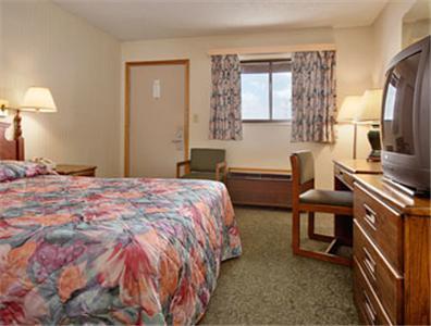 Отель Super 8 - Vandalia Dayton International Airport
