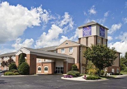 Отель Sleep Inn & Suites