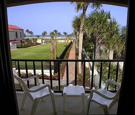 Отель La Fiesta Ocean Inn & Suites