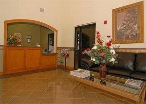 Отель Rodeway Inn & Suites