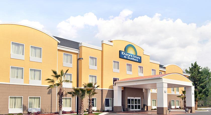 Отель Days Inn And Suites Port Wentworth-North Savannah