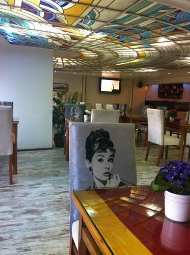 Bilinc Hotel