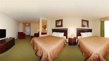Отель Comfort Inn & Suites