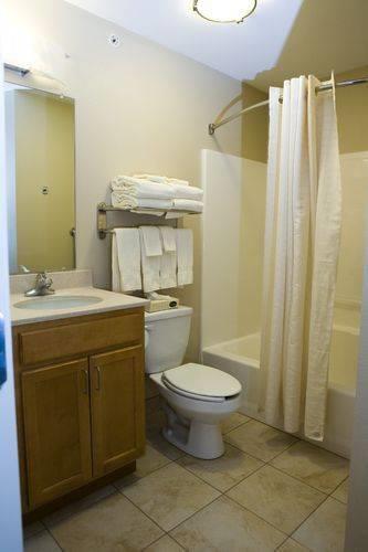 Отель Candlewood Suites Wausau-Rib Mountain
