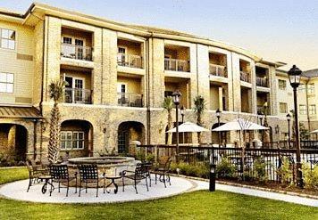 Отель Courtyard Charleston Mt. Pleasant