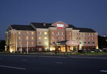 Отель Fairfield Inn & Suites Elizabeth City