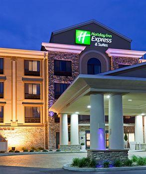 Отель Holiday Inn Express Hotel & Suites Mitchell