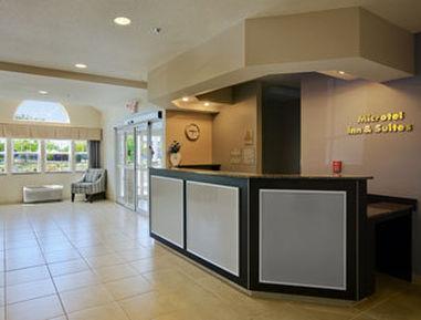 Отель Microtel Inns And Suites Elkhart