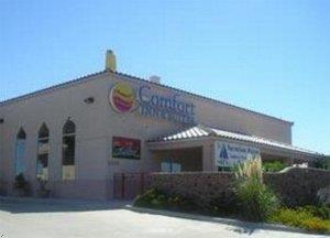 Отель Comfort Inn & Suites