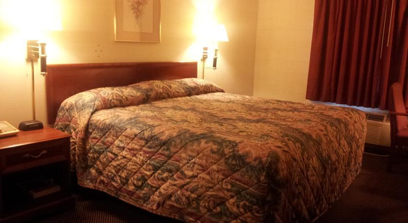 Отель ONTARIO MOTEL