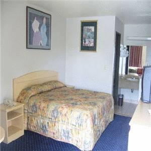 Отель Crown Lodge Motel
