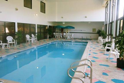 Отель Hampton Inn Detroit-Belleville