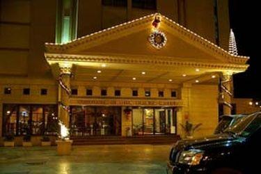Отель Victoria Crown Plaza Hotel