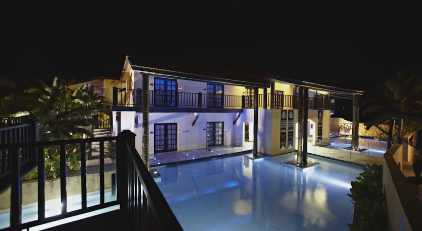Отель The Rhino Resort Hotel & Spa