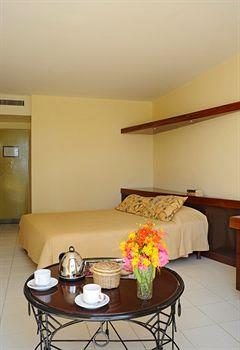 Отель Kombo Beach Hotel