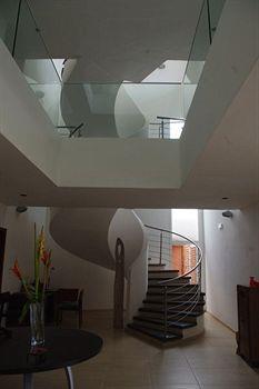 Отель Maison Rouge