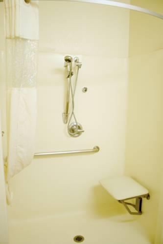 Отель Hawthorn Suites by Wyndham Tempe