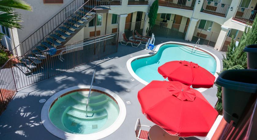 Отель Best Western Santee Lodge