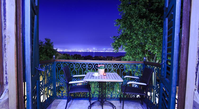 Отель Buyukada Anastasia Meziki Hotel