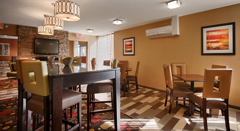 Отель Best Western Luxbury Inn