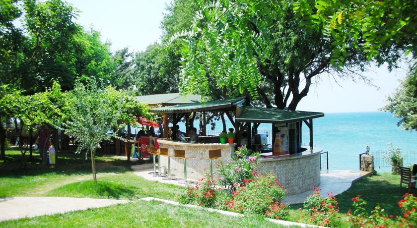 Отель Troas Beach Hotel